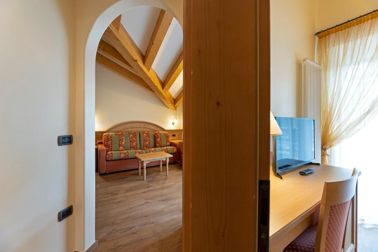 Hotel Lido - Slow & Natural Living Molveno Luaran gambar
