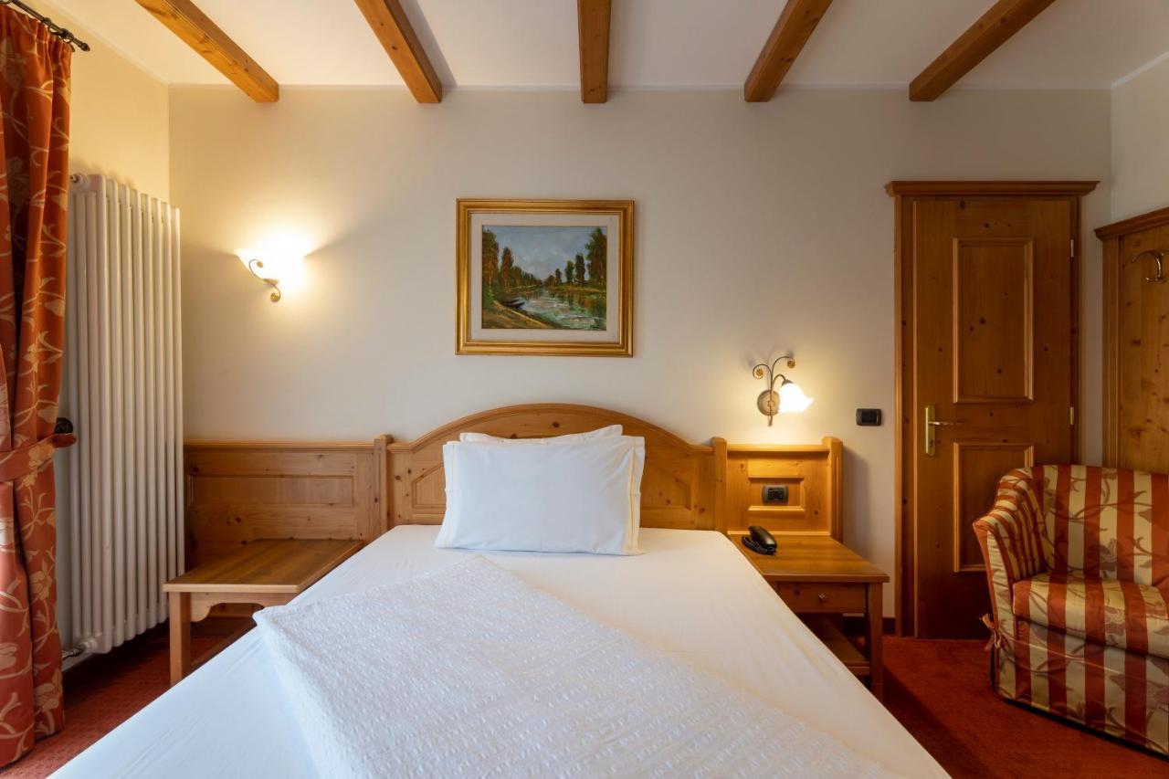 Hotel Lido - Slow & Natural Living Molveno Luaran gambar