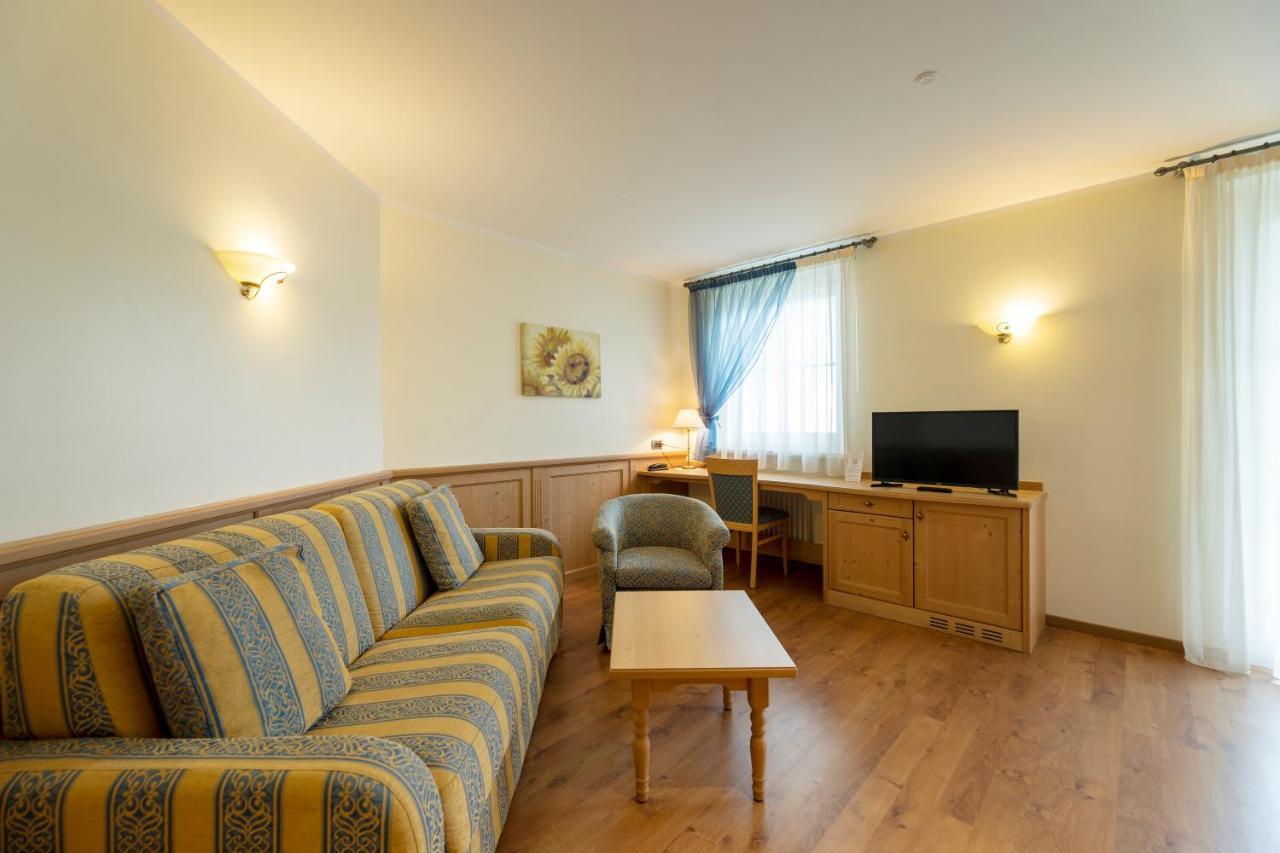 Hotel Lido - Slow & Natural Living Molveno Luaran gambar