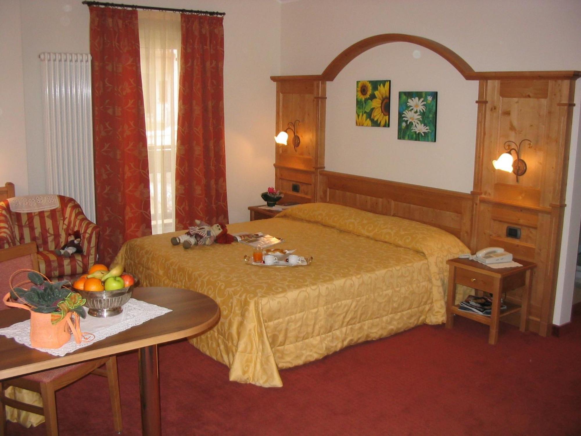 Hotel Lido - Slow & Natural Living Molveno Luaran gambar