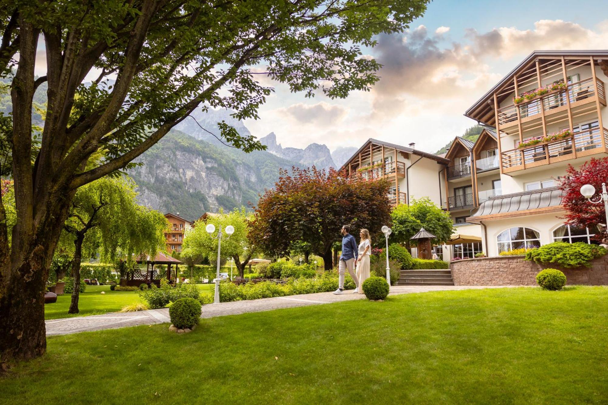 Hotel Lido - Slow & Natural Living Molveno Luaran gambar