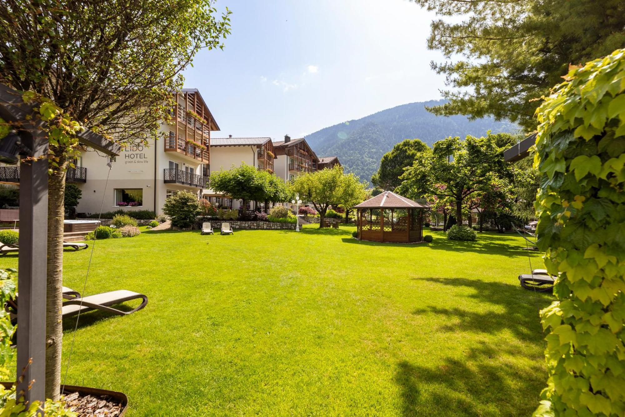 Hotel Lido - Slow & Natural Living Molveno Luaran gambar