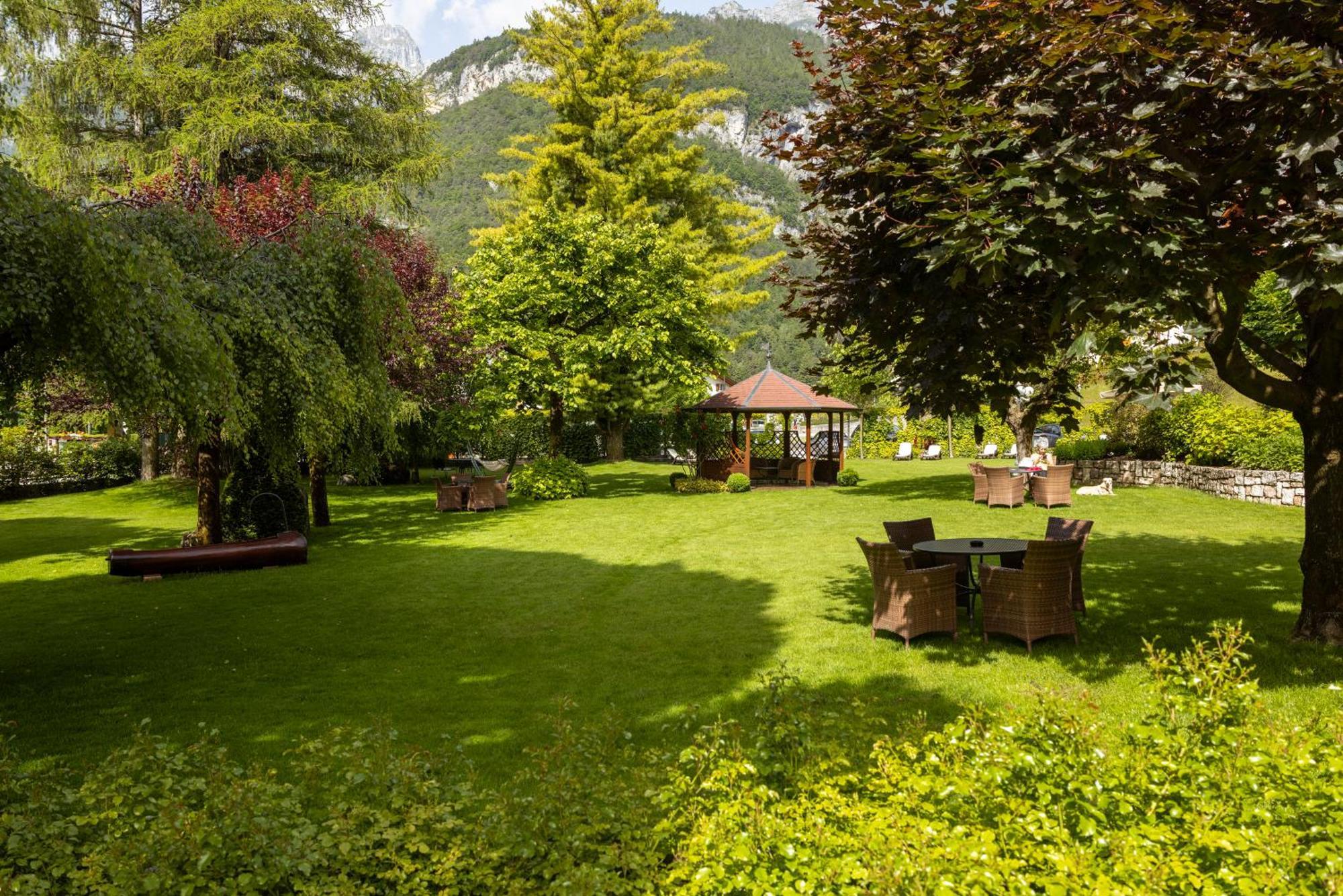 Hotel Lido - Slow & Natural Living Molveno Luaran gambar