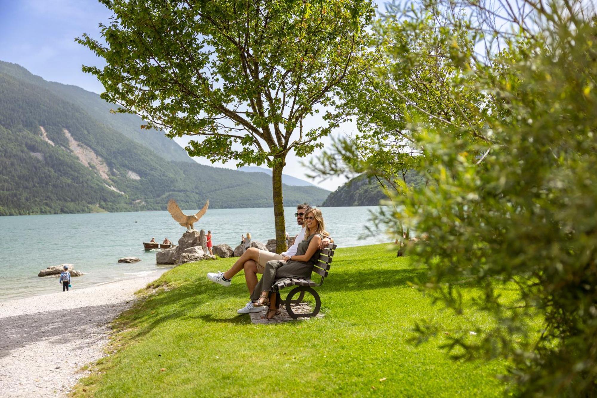 Hotel Lido - Slow & Natural Living Molveno Luaran gambar
